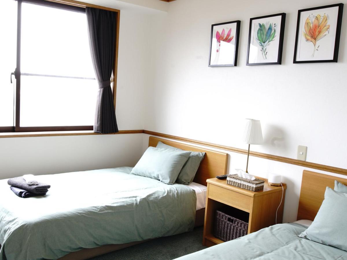 Refre Hotel Миоко Екстериор снимка